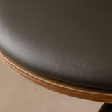 UMAGE_lifestyle_Curious dining chair_smoked oak_black_ULTRA anthrazite_(1).jpeg