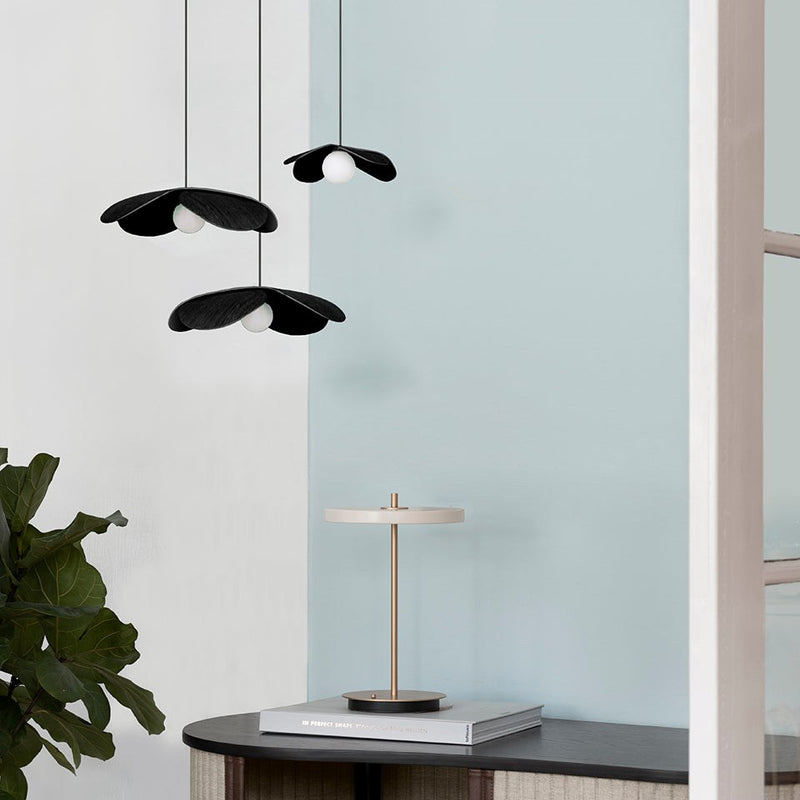 UMAGE Lifestyle Forgetmenot Medium Mini Blackoak Rosettemini Cluster3 Audacious Blackoak Whitesands Asteriamove Pearlwhite 2 (1)